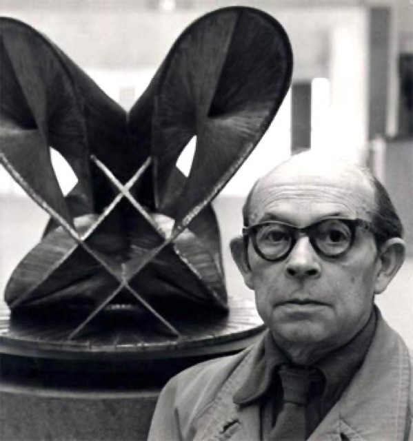 Retrato fotográfico de Antoine Pevsner