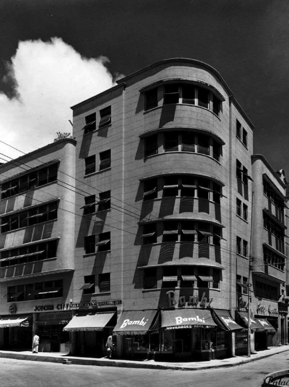 Edificio art-decó en Caracas, años cuarenta
